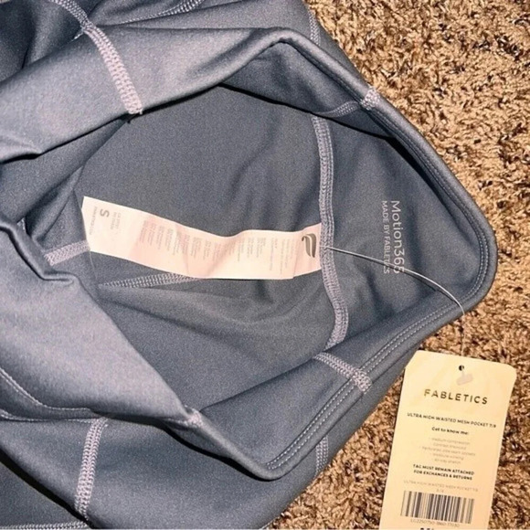 NWT Fabletics Motion365 Ultra High-Waisted Contrast Legging Size Small ❤️ - Picture 6 of 6